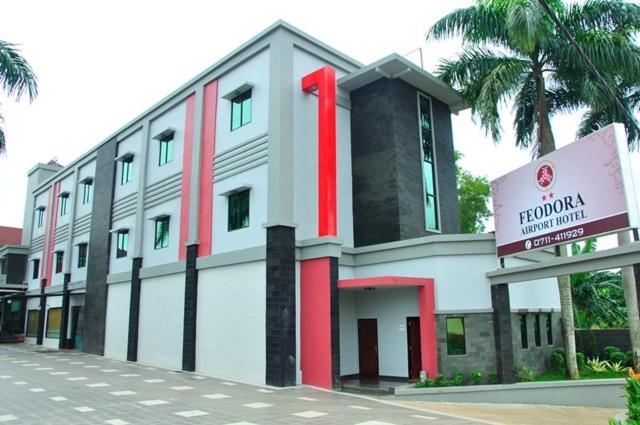 Feodora Airport Hotel Palembang Exterior photo