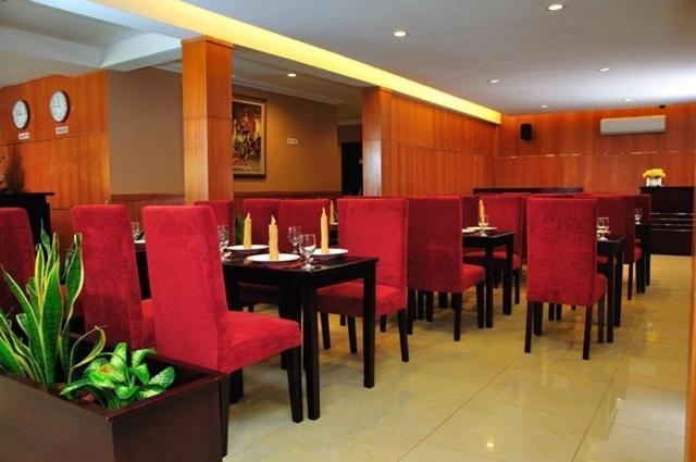 Feodora Airport Hotel Palembang Exterior photo