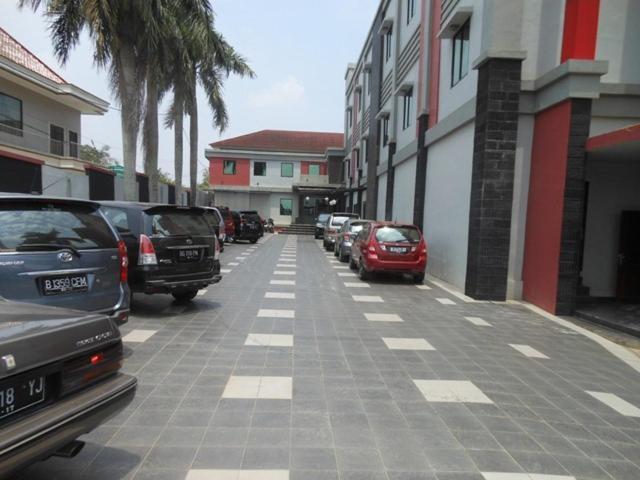 Feodora Airport Hotel Palembang Exterior photo