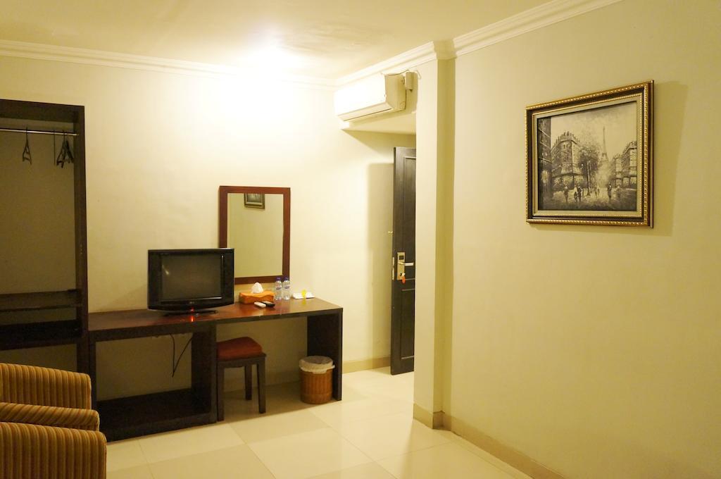 Feodora Airport Hotel Palembang Room photo
