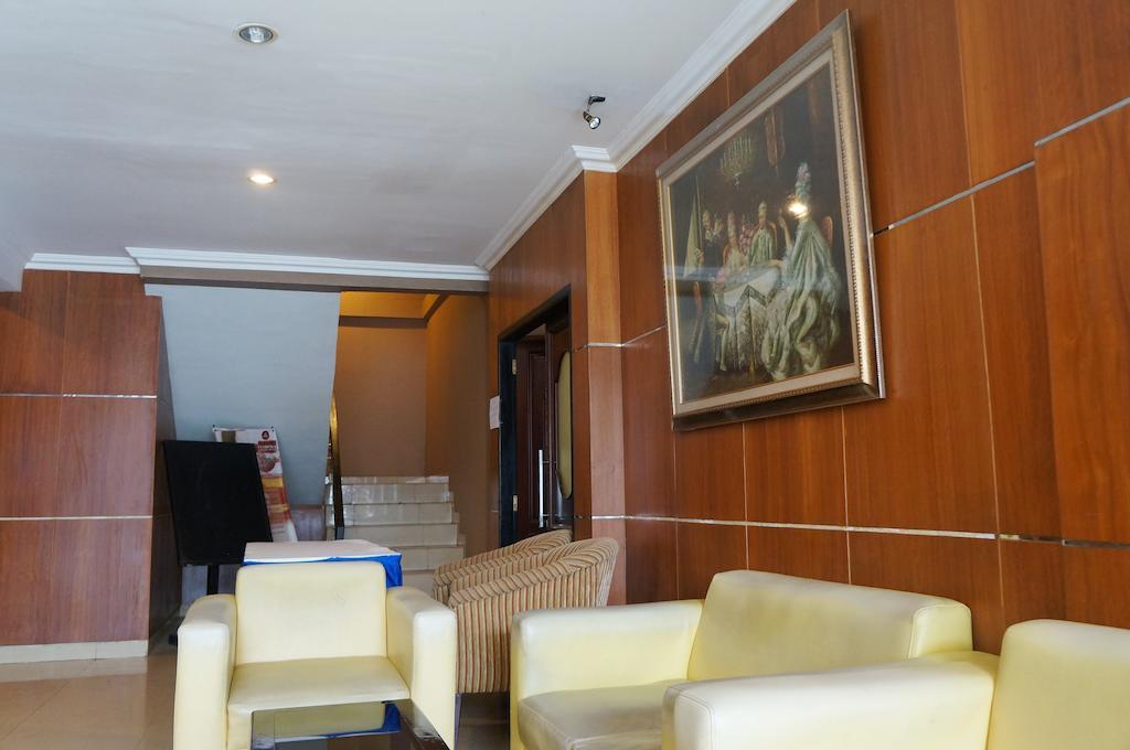 Feodora Airport Hotel Palembang Exterior photo
