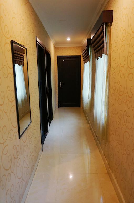 Feodora Airport Hotel Palembang Exterior photo